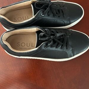 SOUL Naturalizer Black Athletic Shoes